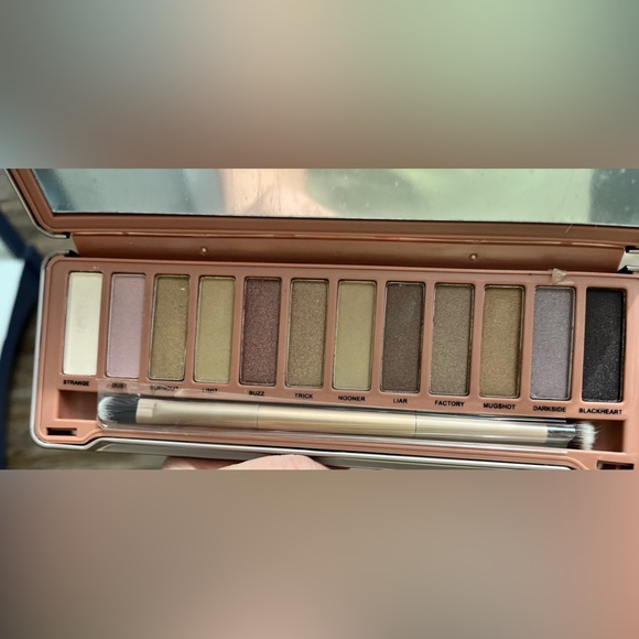 COPY - NWOT, brush  still has plastic on it. Smoke free, pet friendly home - Picture 1 of 2